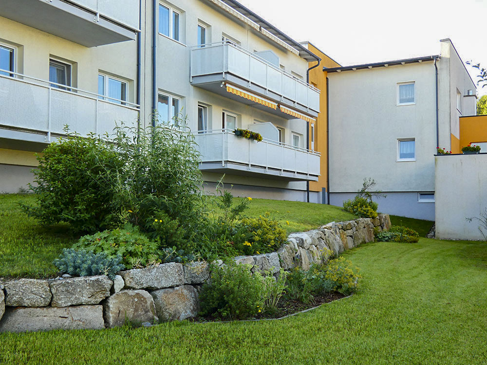 Der Blick vom Balkon ins Grüne